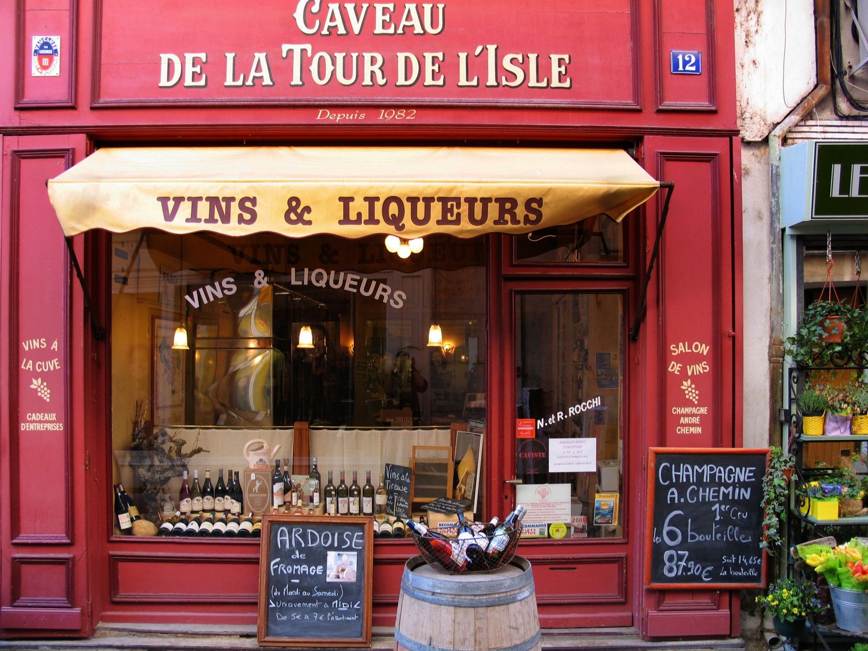 Caviste équipe à Nice